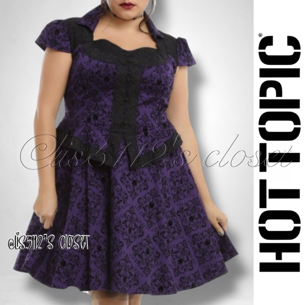 Hot Topic x Disney Once Upon A Time Regina Evil Queen Purple Damask Dress 22 3X - Picture 1 of 16